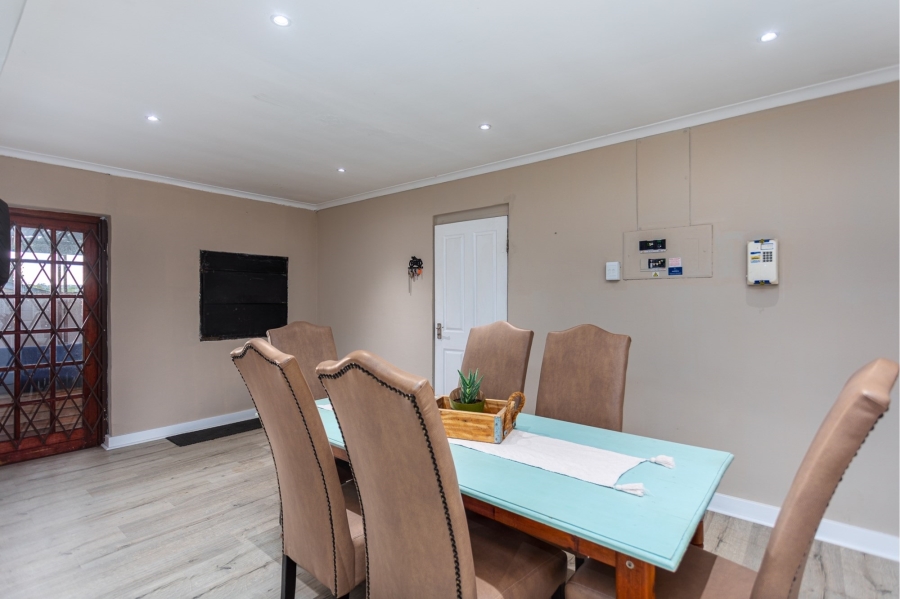 3 Bedroom Property for Sale in Protea Heights Western Cape
